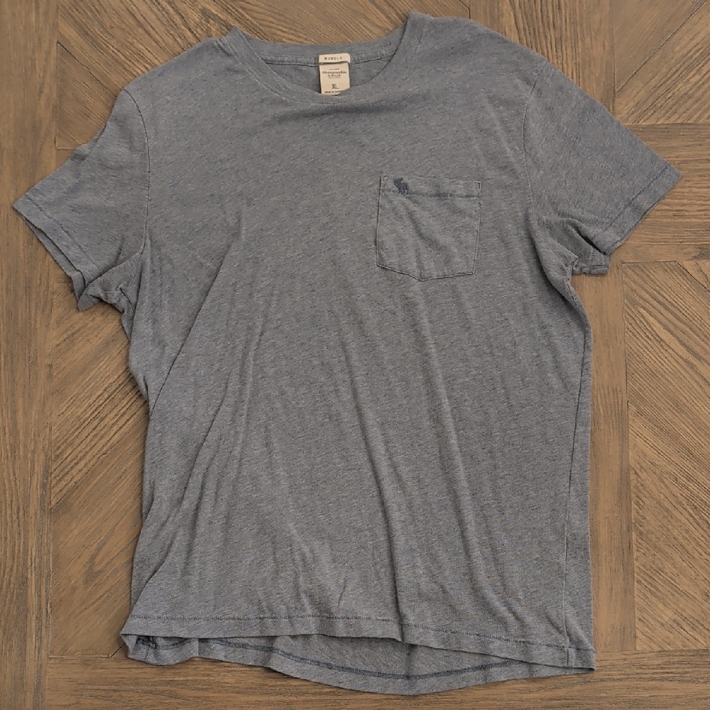 Abercrombie & Fitch Heather Gray Short Sleeve Tee